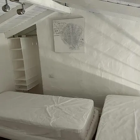 Ginepro, Baia Caddinas Apartment *
